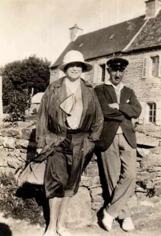 Cyril Yeates & Gretta Wright in Chideock, Dorset