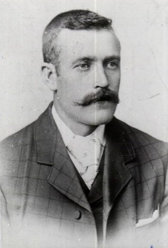 Early photo of John Thomson
