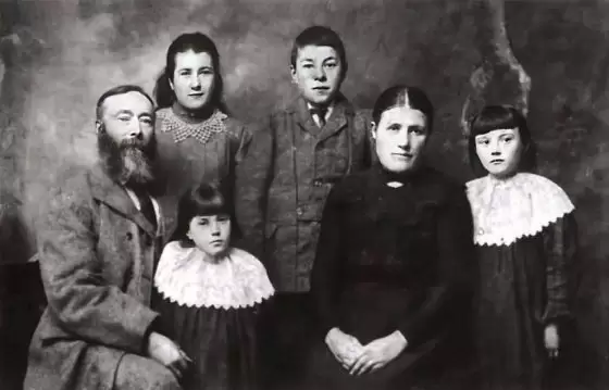 James Thomson and Isabella MacIver and Family