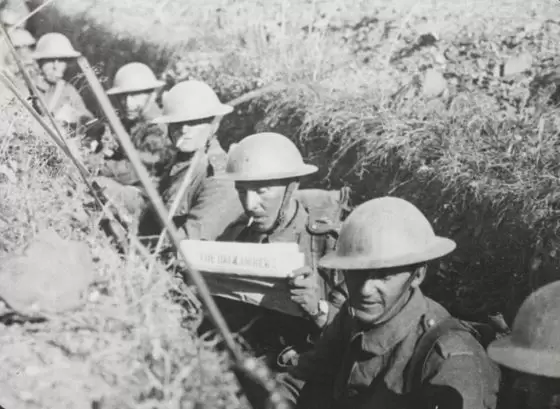 Soldiers reading the Balkan News - Salonika. Image courtesy of National Army Museum.